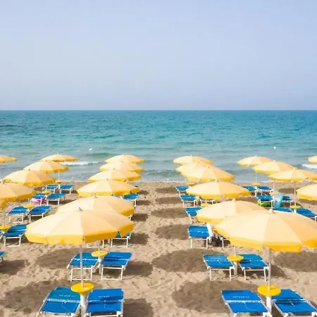 Hotel Nicolaus Club La Giurlita 4*
